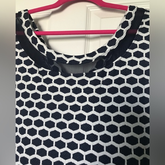 Dress - Picture 3 of 10